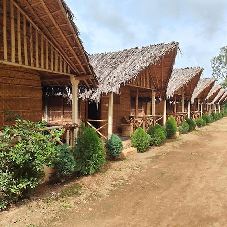 Lazy Panda Hotel Hampi Exterior photo