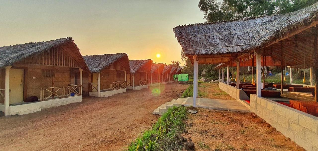 Lazy Panda Hotel Hampi Exterior photo