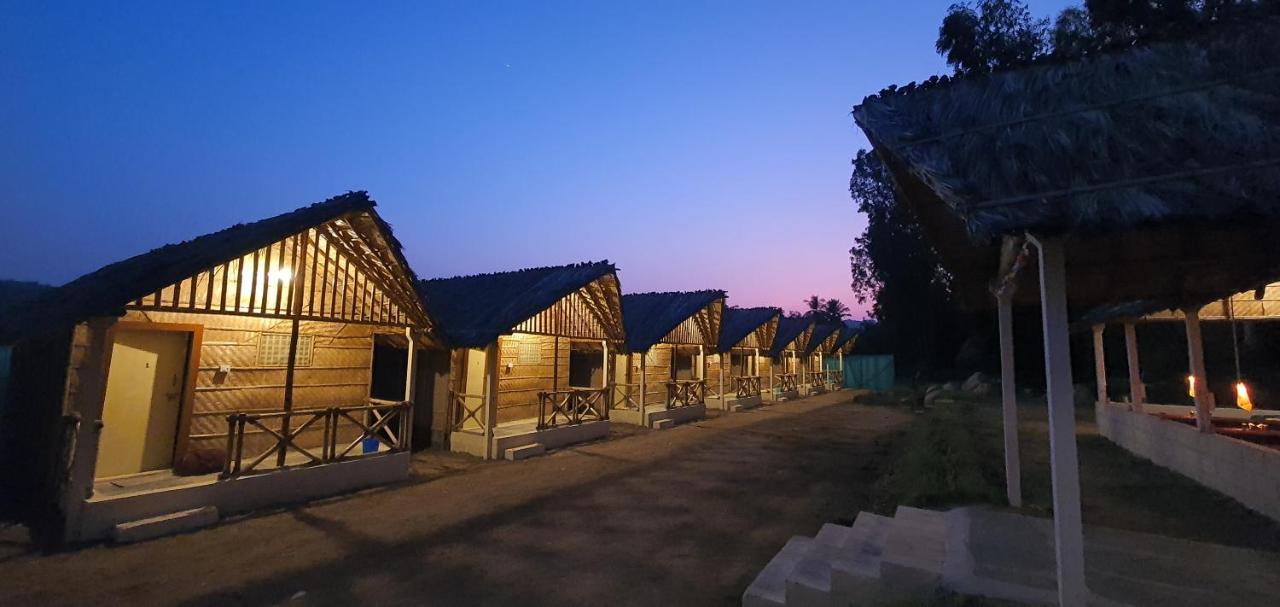 Lazy Panda Hotel Hampi Exterior photo