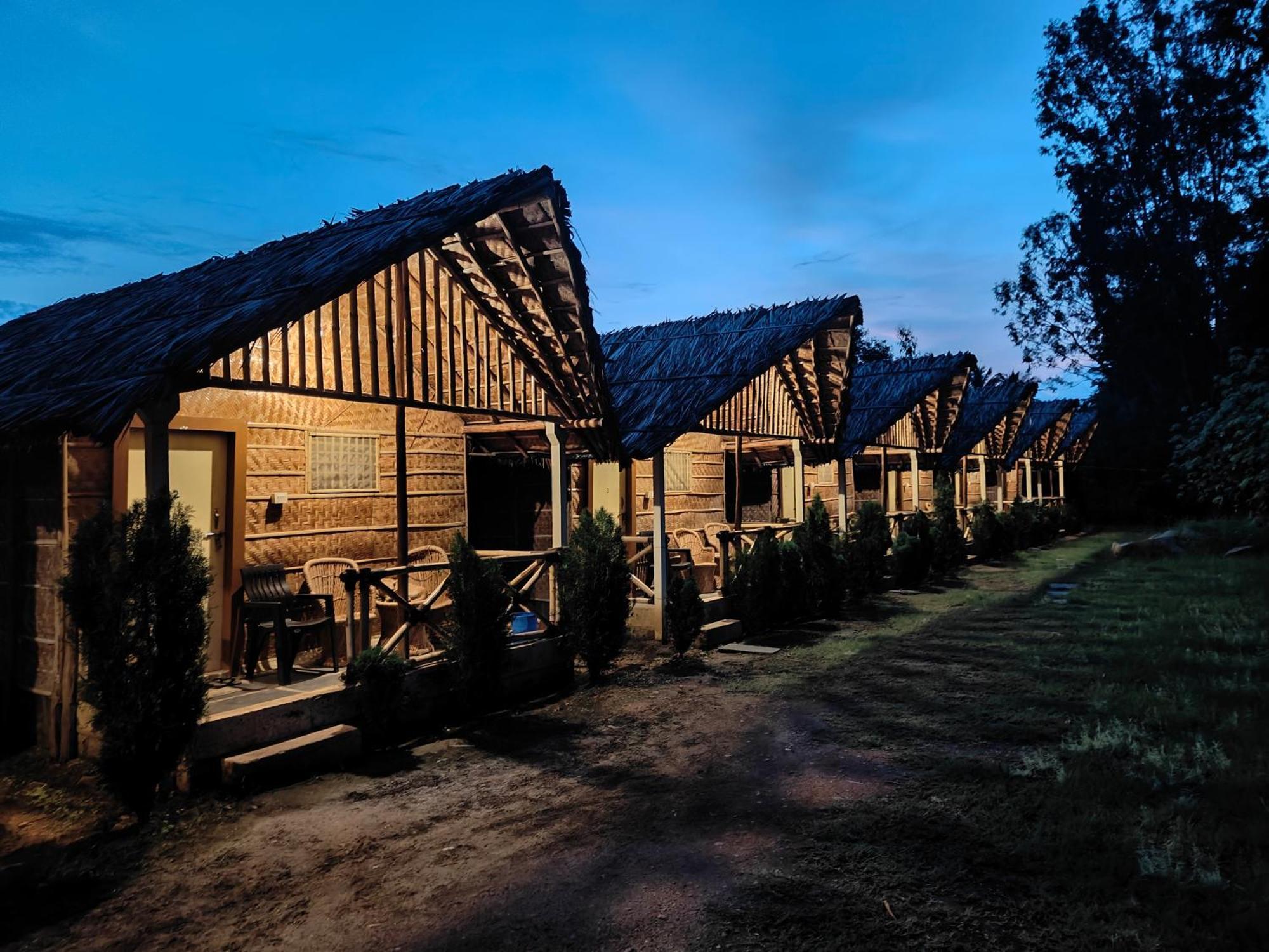 Lazy Panda Hotel Hampi Exterior photo